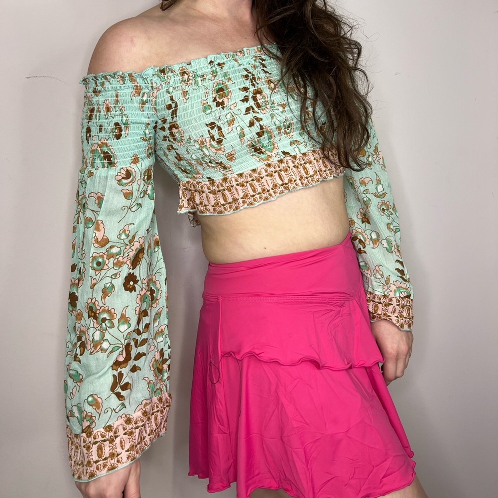 Anthropologie RAGA Shirred Bell Sleeve Crop Top New With Tags Size Small - Picture 3 of 13